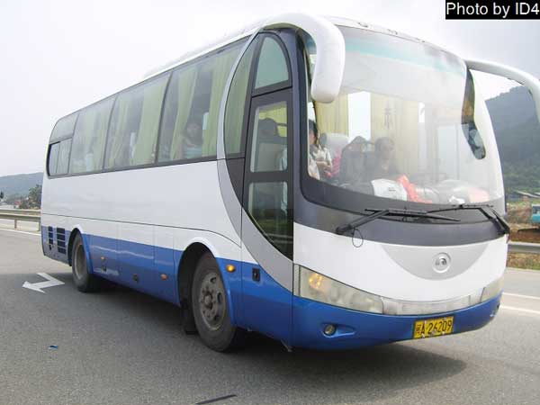 鴻鳴深圳巴士租賃—沒什么比“安全第一、生命至上”重要